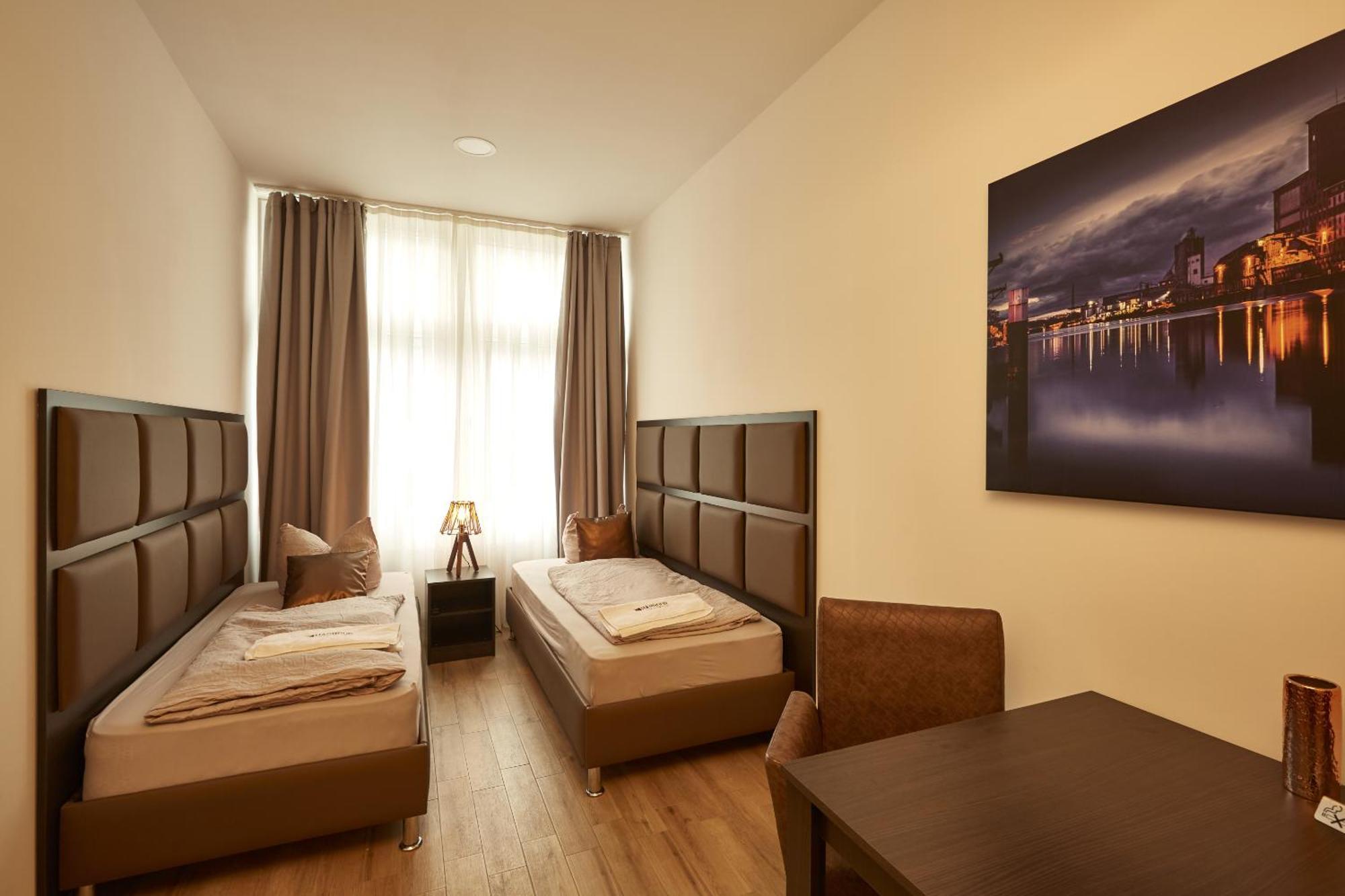 Harbour Apartments Карлсруе Стая снимка