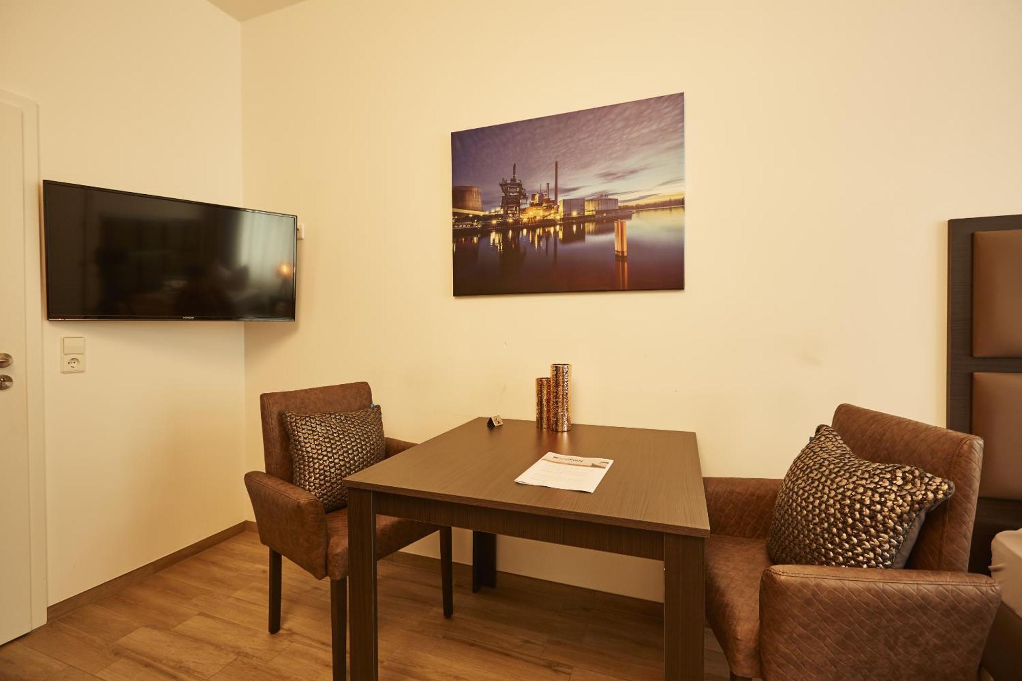 Harbour Apartments Карлсруе Стая снимка