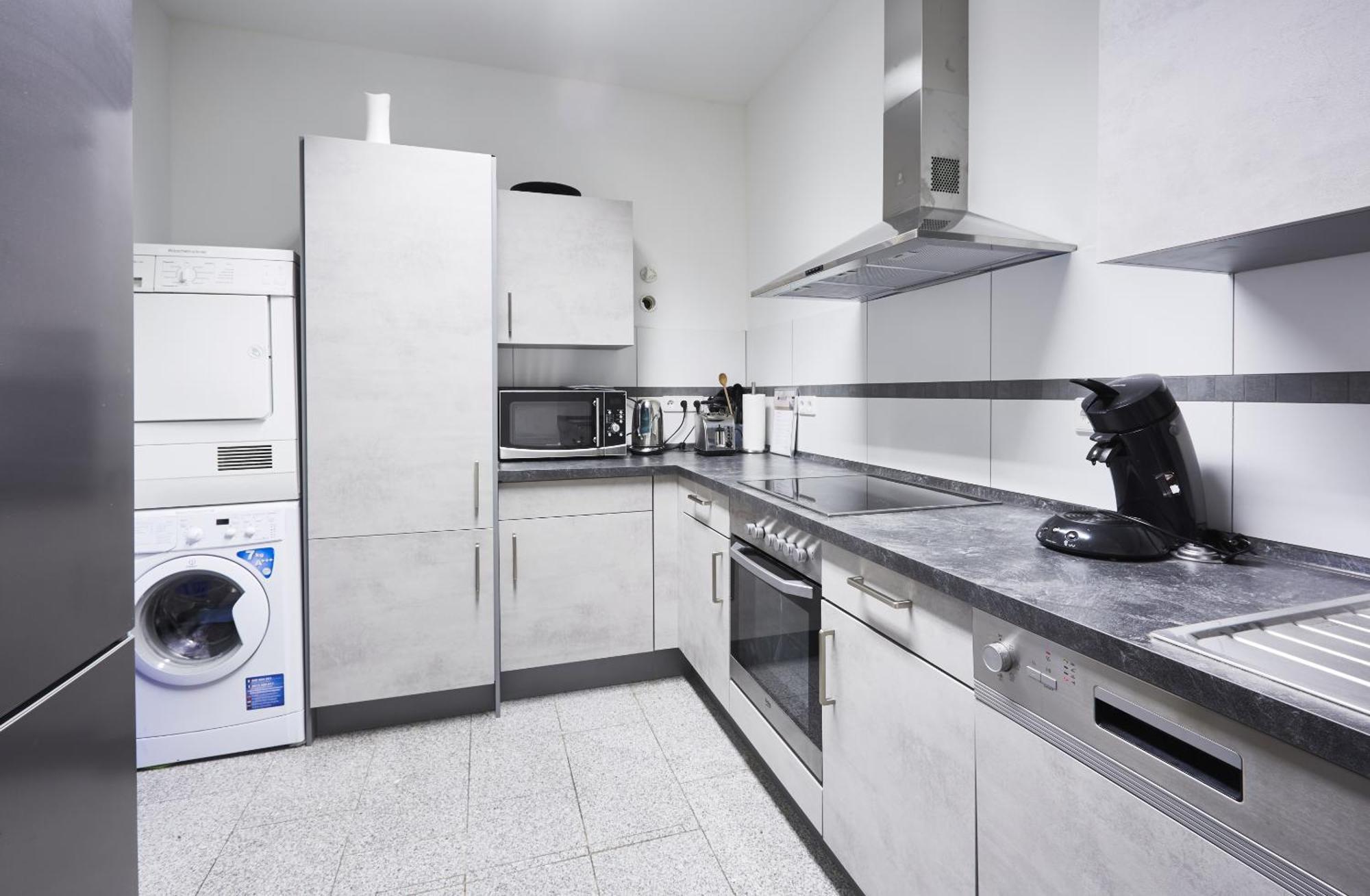 Harbour Apartments Карлсруе Стая снимка